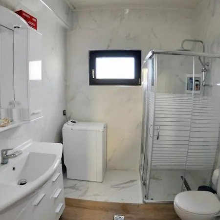 Funky Nest - A Cozy In Zipari Ziparion