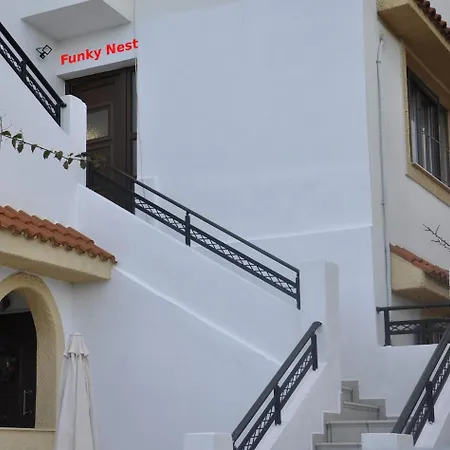 Funky Nest - A Cozy In Zipari *