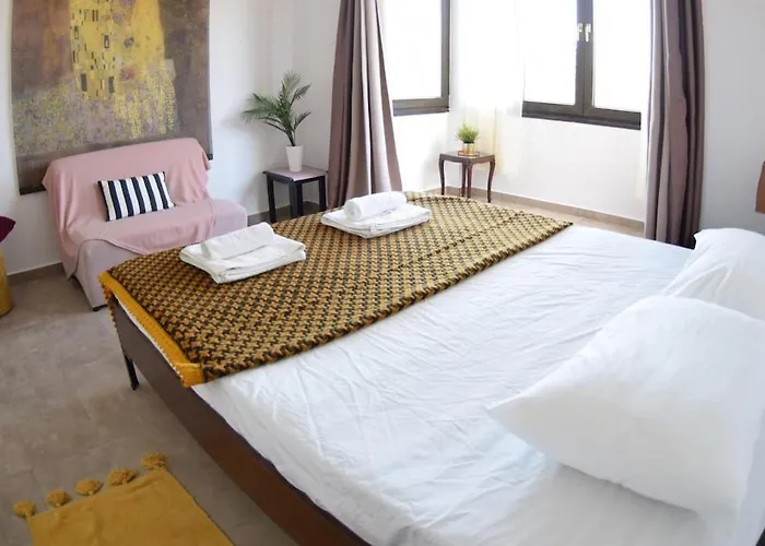 Funky Nest - A Cozy In Zipari Appartement Zipárion